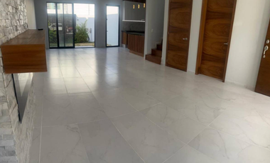 Casa en Venta, Fracc. Valle Imperial, Zapopan, Jalisco, C21