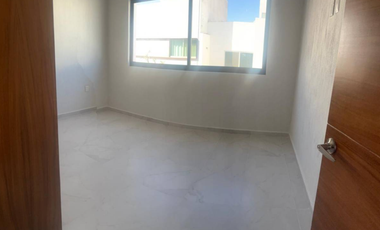 Casa en Venta, Fracc. Valle Imperial, Zapopan, Jalisco, C21