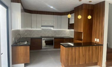 Casa en Venta, Fracc. Valle Imperial, Zapopan, Jalisco, C21