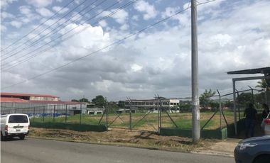 TERRENO DE ESQUINA EN LA 24 DE DICIEMBRE, TOCUMEN