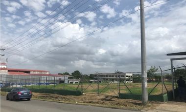 TERRENO DE ESQUINA EN LA 24 DE DICIEMBRE, TOCUMEN