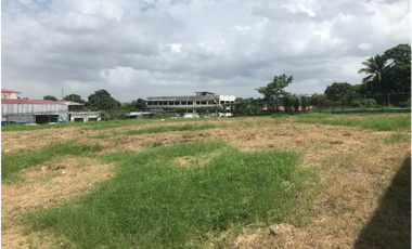 TERRENO DE ESQUINA EN LA 24 DE DICIEMBRE, TOCUMEN