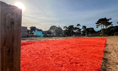 LOTE A LA VENTA EN PINAMAR - DE LA PESCADILLA Y CUL DE SAC DEL MERO