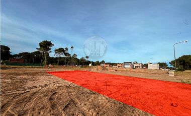 LOTE A LA VENTA EN PINAMAR - DE LA PESCADILLA Y CUL DE SAC DEL MERO