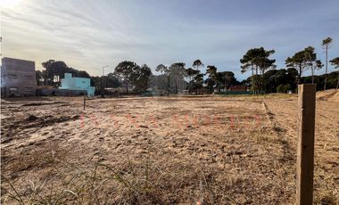 LOTE A LA VENTA EN PINAMAR - DE LA PESCADILLA Y CUL DE SAC DEL MERO