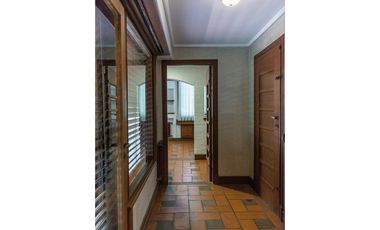 CHALET 4 AMBIENTES + DEPARTAMENTO. CONSTITUCION.