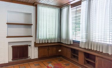 CHALET 4 AMBIENTES + DEPARTAMENTO. CONSTITUCION.