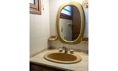 CHALET 4 AMBIENTES + DEPARTAMENTO. CONSTITUCION.