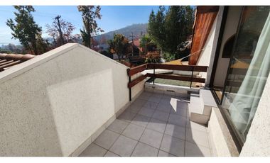 Casa En Arriendo 4d / 3b Los Dominicos