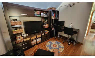 Casa En Arriendo 4d / 3b Los Dominicos