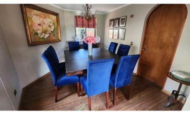 Casa En Arriendo 4d / 3b Los Dominicos