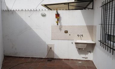 Casa PH en alquiler en Caseros