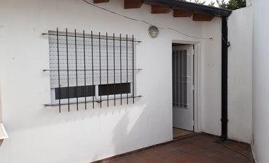 Casa PH en alquiler en Caseros