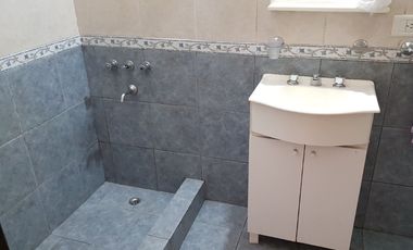 Casa PH en alquiler en Caseros