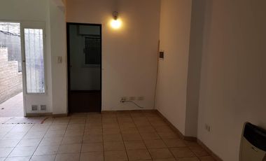 Casa PH en alquiler en Caseros