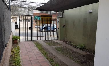 Casa PH en alquiler en Caseros