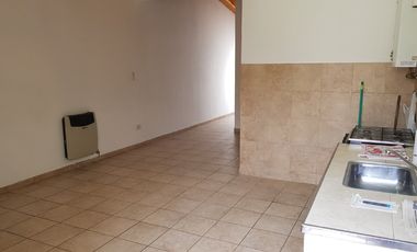 Casa PH en alquiler en Caseros
