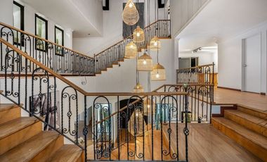 Una casa de cuento! Para arriendo en el Alto de Las Palmas