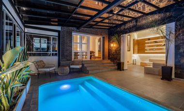Una casa de cuento! Para arriendo en el Alto de Las Palmas