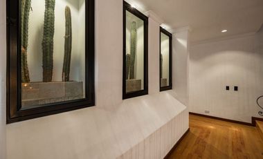 Una casa de cuento! Para arriendo en el Alto de Las Palmas