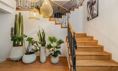 Una casa de cuento! Para arriendo en el Alto de Las Palmas