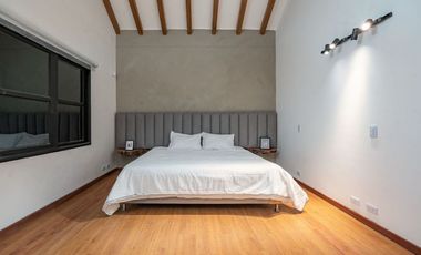 Una casa de cuento! Para arriendo en el Alto de Las Palmas