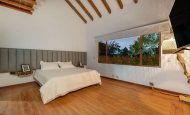 Una casa de cuento! Para arriendo en el Alto de Las Palmas