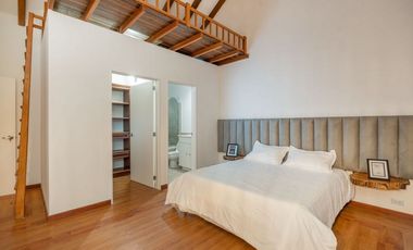 Una casa de cuento! Para arriendo en el Alto de Las Palmas