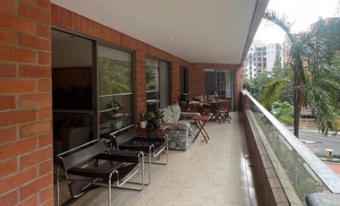 Venta apartamento con terraza sector Catay El Poblado.