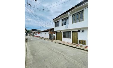 Casa 4 Apartamentos Independientes 342 M2 Yotoco