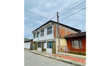 Casa 4 Apartamentos Independientes 342 M2 Yotoco