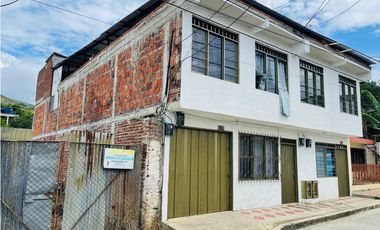 Casa 4 Apartamentos Independientes 342 M2 Yotoco