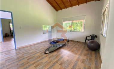 SE ARRIENDA CASA CAMPESTRE EN VEREDA LA ALBANIA VA BARCELONA
