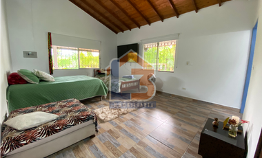SE ARRIENDA CASA CAMPESTRE EN VEREDA LA ALBANIA VA BARCELONA