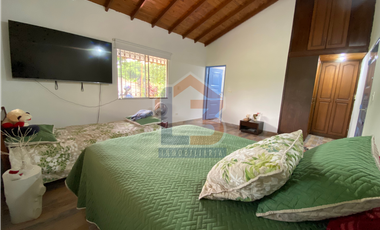 SE ARRIENDA CASA CAMPESTRE EN VEREDA LA ALBANIA VA BARCELONA