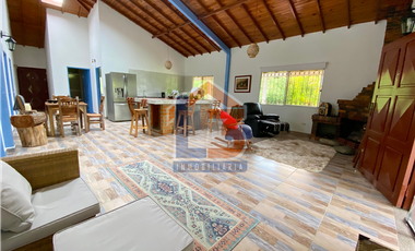 SE ARRIENDA CASA CAMPESTRE EN VEREDA LA ALBANIA VA BARCELONA