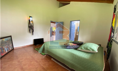SE ARRIENDA CASA CAMPESTRE EN VEREDA LA ALBANIA VA BARCELONA