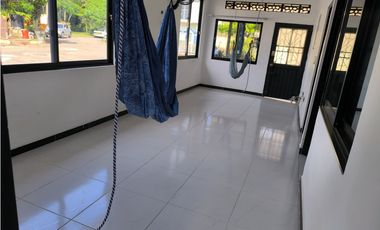 VENDE CASA EN VILLETA