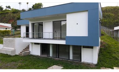 VENTA MODERNA CASA EN CERRITOS PEREIRA PARA ESTRENAR