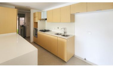 Apartamento sector Benedictinos, con espectacular terraza.