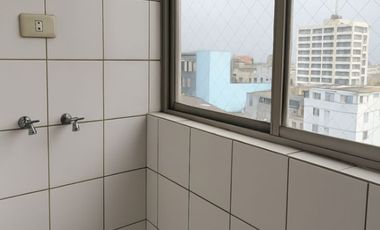 Departamento en venta de 2 dormitorios c/ estacionamiento en Parque Almagro
