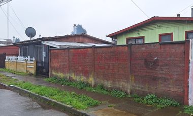 SE VENDE TERRENO CON 2 CASAS EN PUEBLO NUEVO