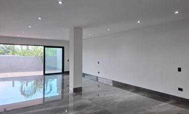 CASA EN VENTA SAN PEDRO GARZA GARCIA REMODELADA