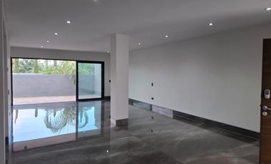 CASA EN VENTA SAN PEDRO GARZA GARCIA REMODELADA