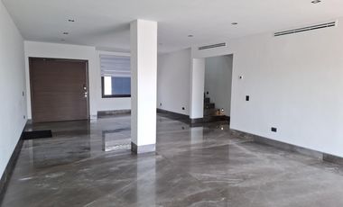 CASA EN VENTA SAN PEDRO GARZA GARCIA REMODELADA