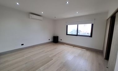 CASA EN VENTA SAN PEDRO GARZA GARCIA REMODELADA