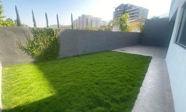 CASA EN VENTA SAN PEDRO GARZA GARCIA REMODELADA