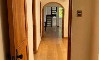 Espectacular casa en parcela con 3 construcciones