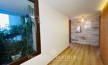 Se vende moderno e impecable departamento en exclusivo Edificio Montblanc
