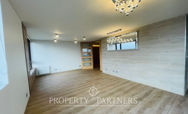 Se vende moderno e impecable departamento en exclusivo Edificio Montblanc